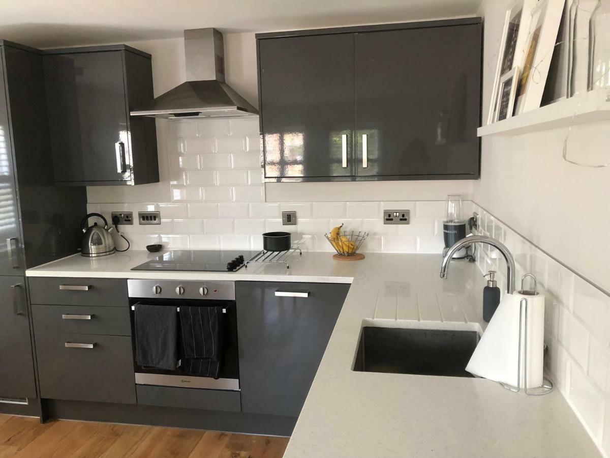 7-11 Kings Park Villa Bicester Esterno foto