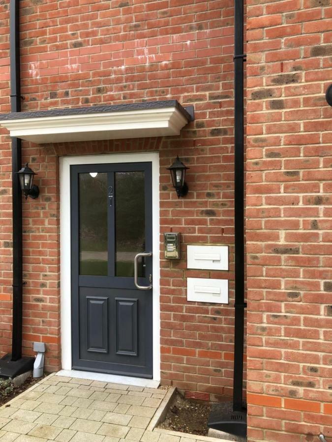 7-11 Kings Park Villa Bicester Esterno foto